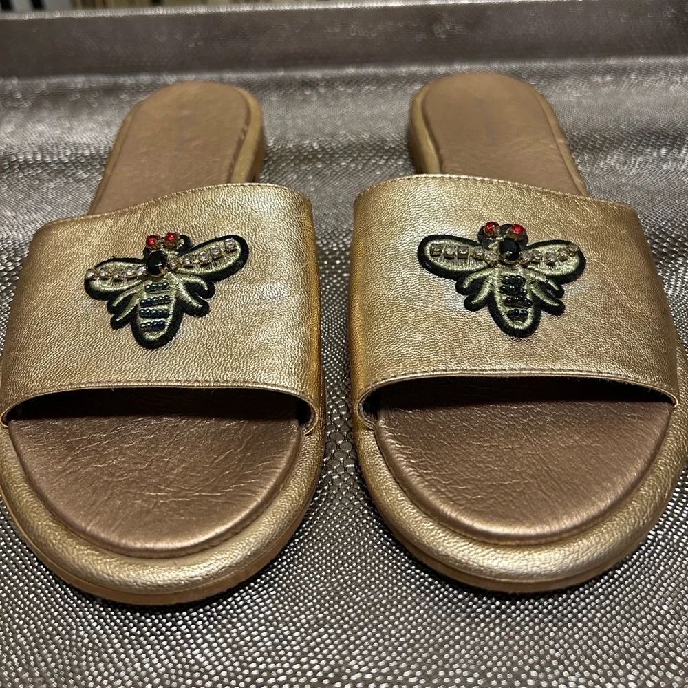 Metallic leather sandal - Picture 5 of 11